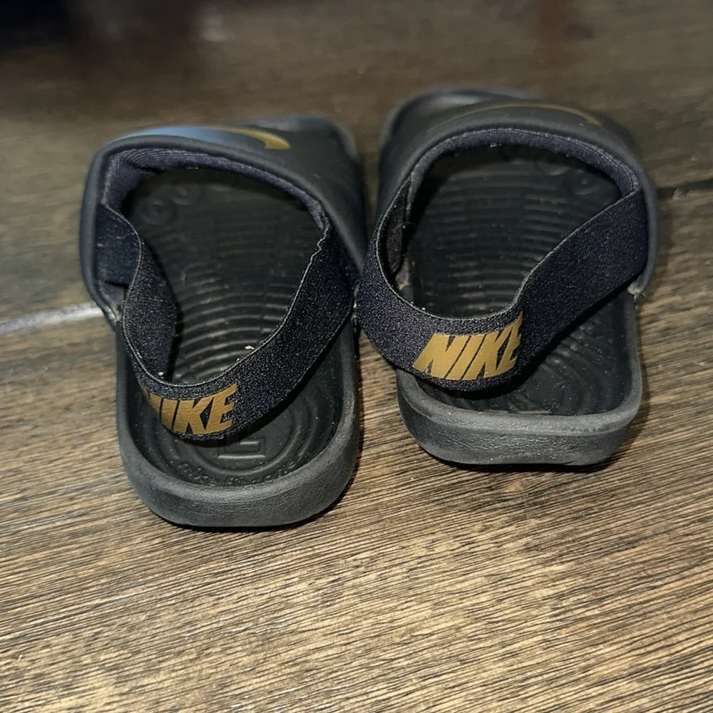 Nike Kawa Baby Toddler Slides‎ Sandals Black & Gold size 7C